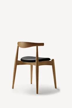 CH20 Elbow Chair - Black Leather