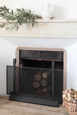 Classic Fire Screen