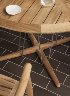 Embrace Outdoor Series - Table