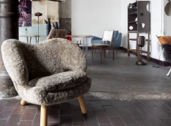 Pelican Chair - Sheepskin