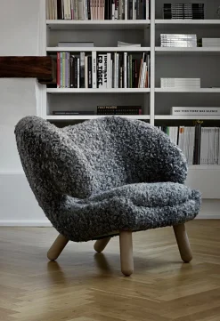 Pelican Chair - Sheepskin