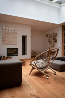 PP130 - Circle Chair