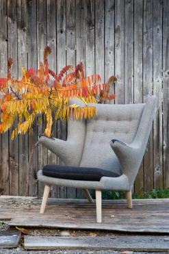 PP19 - Papa Bear Chair